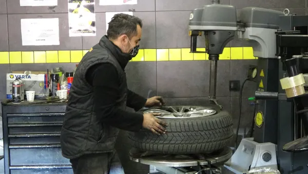 Milyonlarca sürücüyü etkileyecek! O uygulama 1 Aralık itibariyle başlayacak! Hangi araçlarda kış lastiği zorunluluğu var?