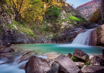 Bu göl cildi yeniliyor ve gençleştiriyor!