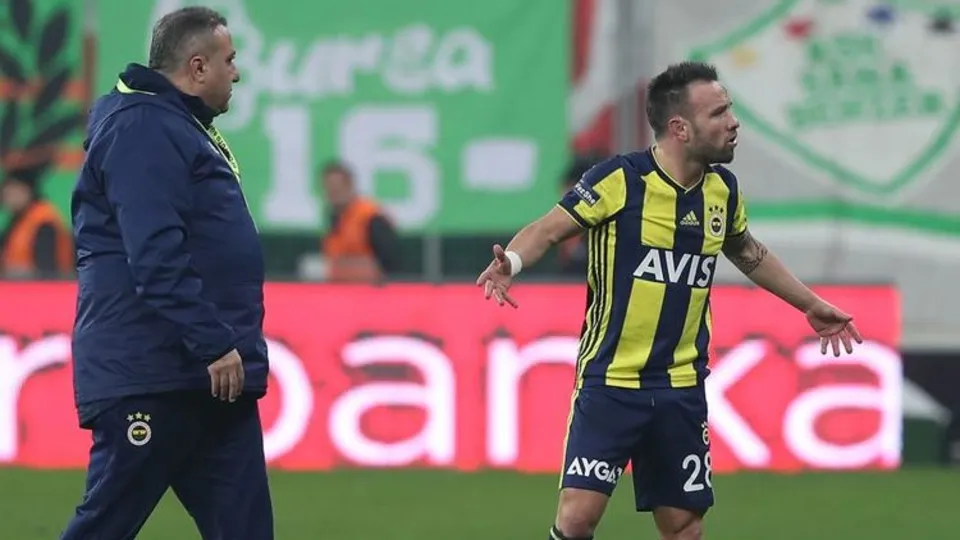 Yanal'a skandal hareket; Valbuena!