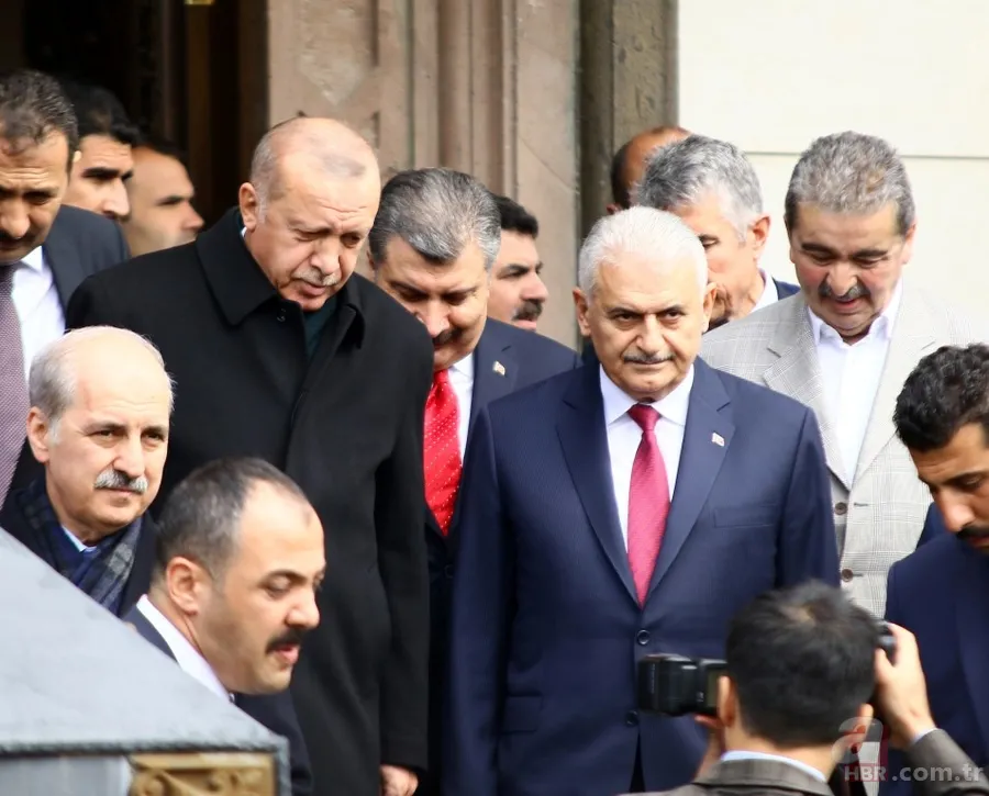 Başkan Erdoğan cuma namazı için Başyazıcıoğlu Camisi'nde 18