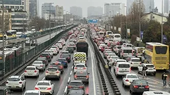 İstanbul trafiği yüzde 90’ı gördü: Megakentte ulaşım durma noktasında!