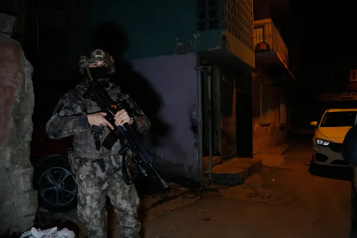 Adana'da yılbaşı öncesi 'torbacı' operasyonu - 4