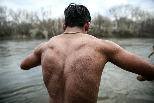 ABD basınından korkunç iddia! Yunanistan yakaladıkları sığınmacıları orada tutuyor