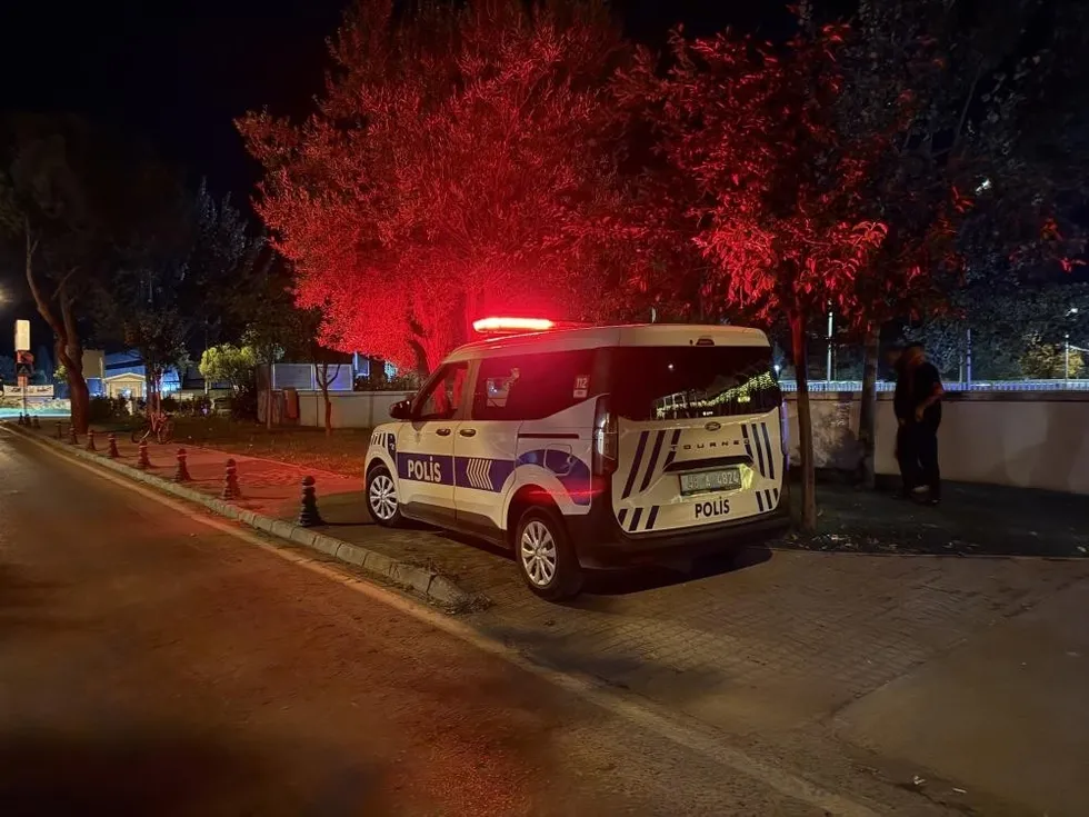 1788780479124.jpeg Muğla’da meydanda bıçaklı kavga! 14 yaşındaki çocuk yaralandı - 2