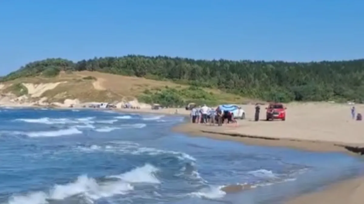 Engelli kızını boğulmaktan kurtaran baba defnedildi