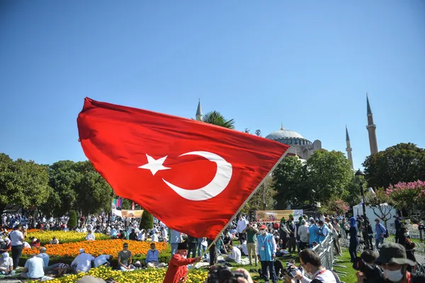Ayasofya Camii kılınan cuma namazı ile açıldı