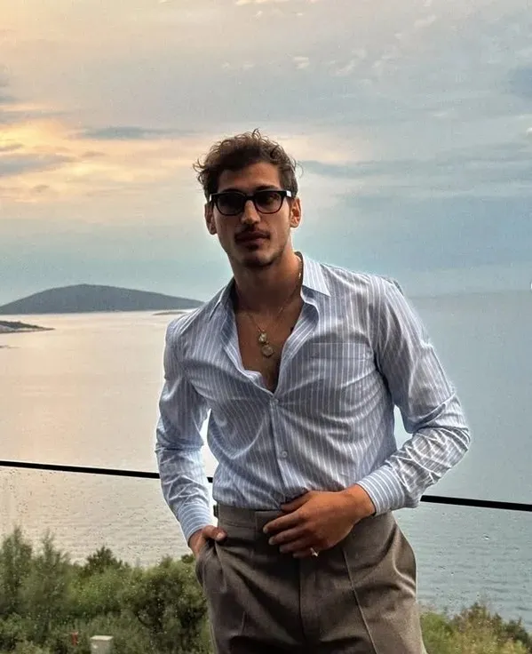 unlu-oyuncu-oktay-cubuktan-korkutan-haber-portekiz-tatilinde-aniden-fenalasti-1777397148549.jpeg Fotoğraf: Instagram