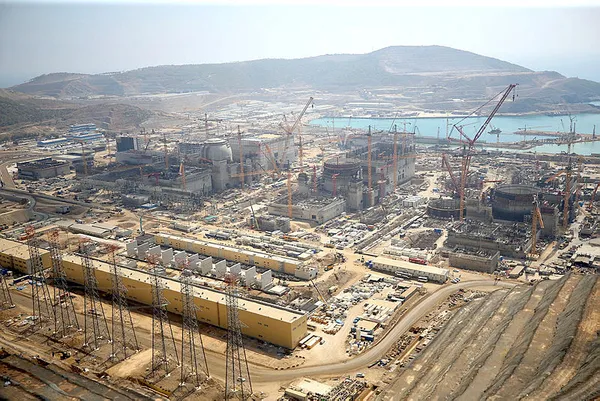 Bakan Alparslan Bayraktar Akkuyu NGS’de incelemelerde bulundu