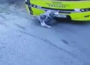Aksaray'da yürek yakan kaza! Zavallı yaşlı kadın otobüsün altında kaldı! Hastaneye gitmemek için diretince...