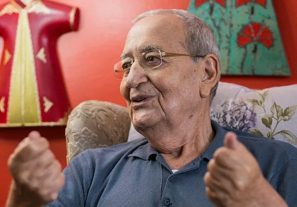 Sabah Gazetesi Başyazarı Mehmet Barlas 81 yaşında hayatını kaybetti