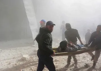 Halep yoğun bombardıman altında