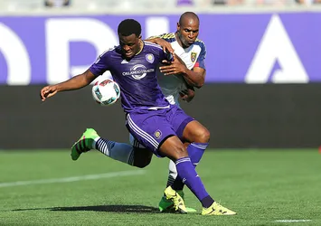 Beşiktaş, Cyle Larin ile anlaştı