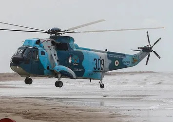 İran’da askeri helikopter düştü
