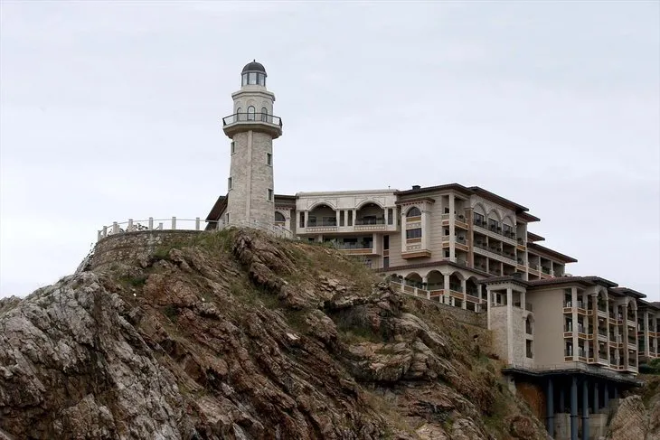 İsmi yassı, namı yaslı ada, Demokrasi ve Özgürlükler Adası olarak yeniden doğuyor! İşte ilk kareler