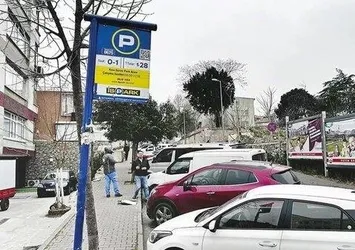 Bu tabela ne işe yarıyor! Tahliye yollarına İSPARK kondu | Sağlı sollu araç dolu