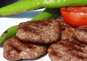 Köfteci Yusuf'un ardından bir domuz eti skandalı daha! Konya'da köfte ve kebaptan domuz eti çıktı