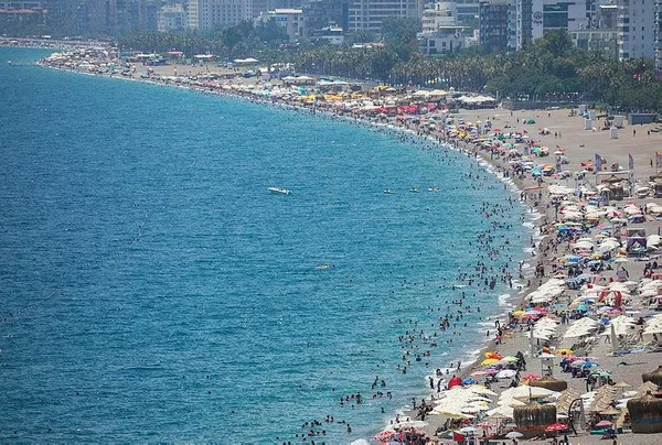 hedef-56-milyar-dolar-bakan-bu-sozlerle-acikladi-sapma-yok-1687438511194.jpeg Hedef 56 milyar dolar! Bakan bu sözlerle açıkladı: Sapma yok - 2
