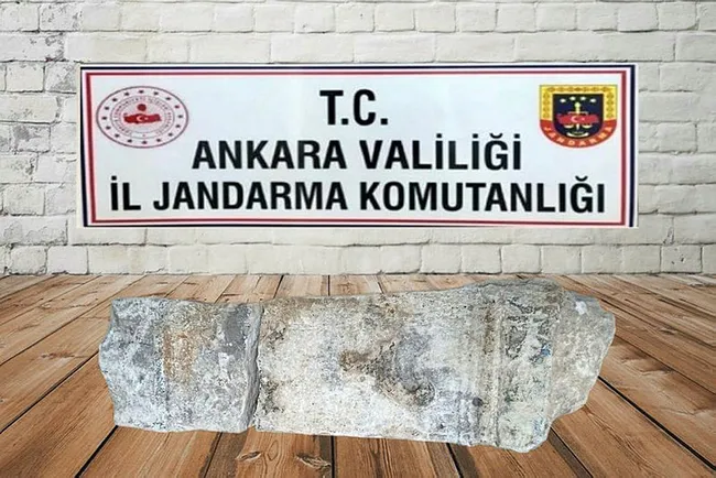 1-milyon-lira-degerindeki-tarihi-eserleri-satmak-isterken-yakalandi-1666964363626.jpg 1 milyon lira değerindeki tarihi eserleri satmak isterken yakalandı - 1