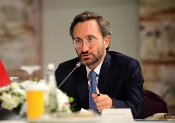 İletişim Başkanı Fahrettin Altun'dan ırkçı Yunan sitesine tepki