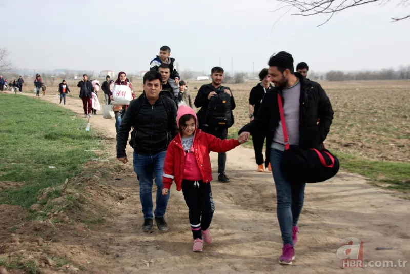Kalleş saldırı sonrası Türkiye kapıları açtı! Edirne'de göçmenler Yunanistan sınırına yürüyor 11