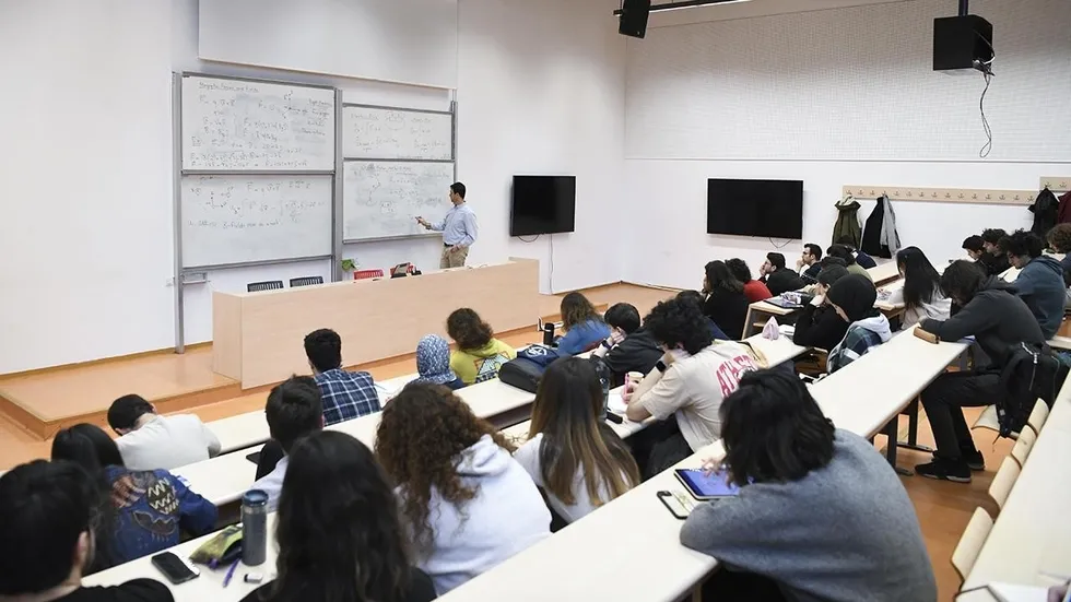 universitede-bazi-bolumler-3-yila-dusmeli-enstitu-sosyal-genel-koordinatoru-dr-ipek-coskun-armagandan-dikkat-c-1782885229395.jpeg Fotoğraf: AA