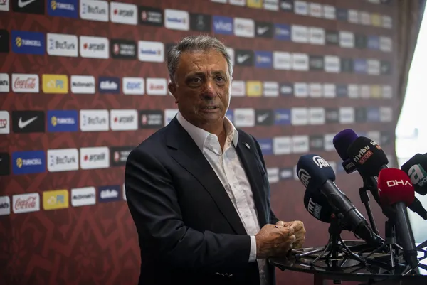 besiktasta-ahmet-nur-cebiden-transfer-aciklamasi-weghorst-sorloth-atiba-muleka-abdulkerim-bardakci-1655716927704.jpg Beşiktaş'ta Ahmet Nur Çebi'den transfer açıklaması! Weghorst, Sörloth, Atiba, Muleka, Abdülkerim Bardakçı...