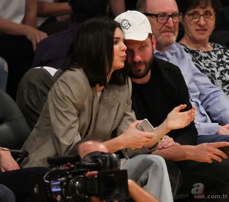 Kendall Jenner'ı çocuklarına tercih etti! 6