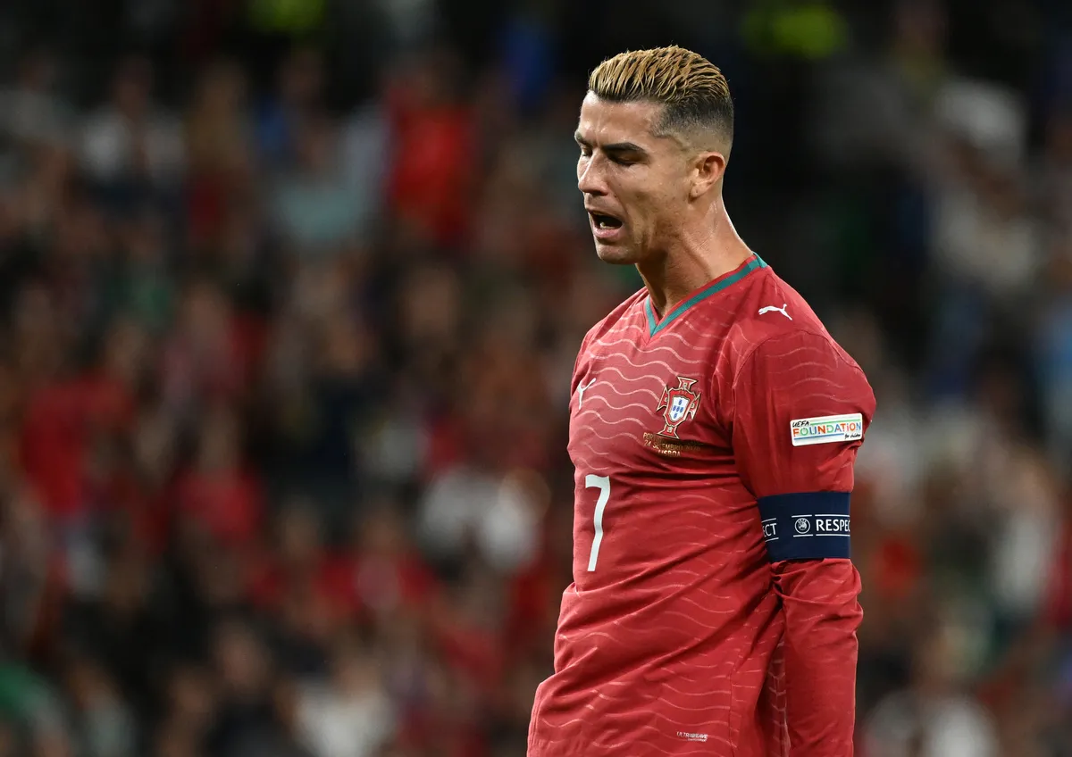 cristiano-ronaldodan-milli-takim-aciklamasi-jesus-iki-kez-sozunu-tutmadi-1791314896996.jpg Cristiano Ronaldo Portekiz formasıyla (AA)