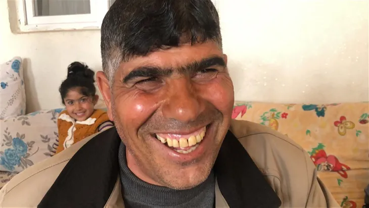 1587449492723.jpg Kars'ın gülen adamı Kasım Can: Babam öldüğünde bile güldüm - 2