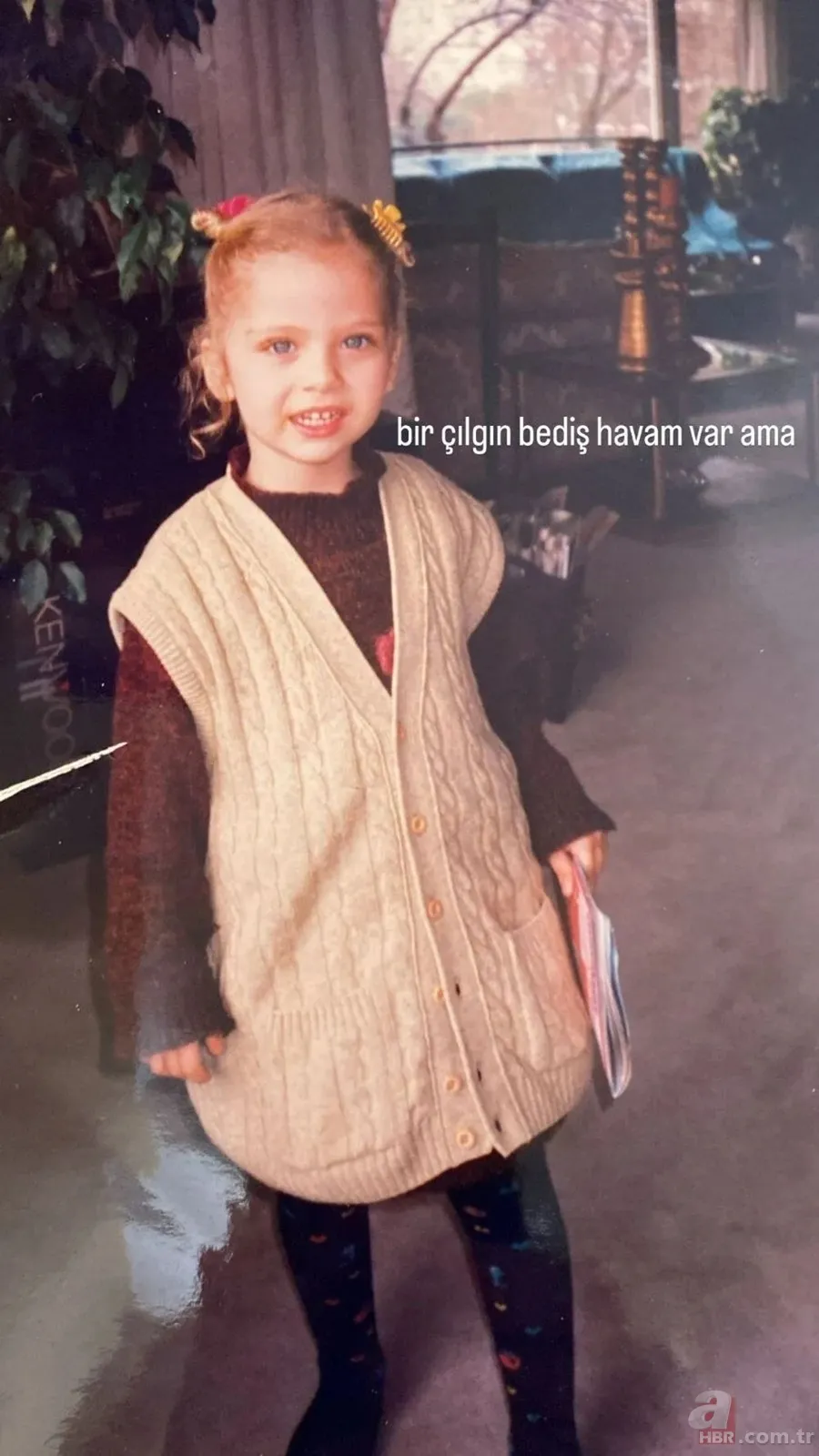 Ünlülerin çocukluk halleri: Gizem Karaca 20 yıl önceki fotoğrafını paylaştı 6