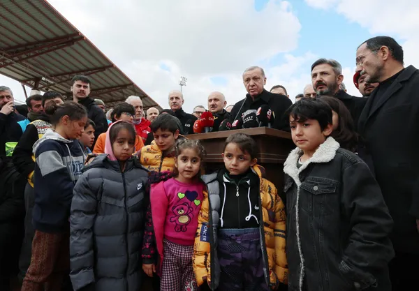 icisleri-bakani-ali-yerlikaya-330-bin-depremzedenin-kira-yardimi-bayram-oncesi-verilecek-1687041790745.jpg İçişleri Bakanı Ali Yerlikaya: 330 bin depremzedenin kira yardımı bayram öncesi verilecek - 7