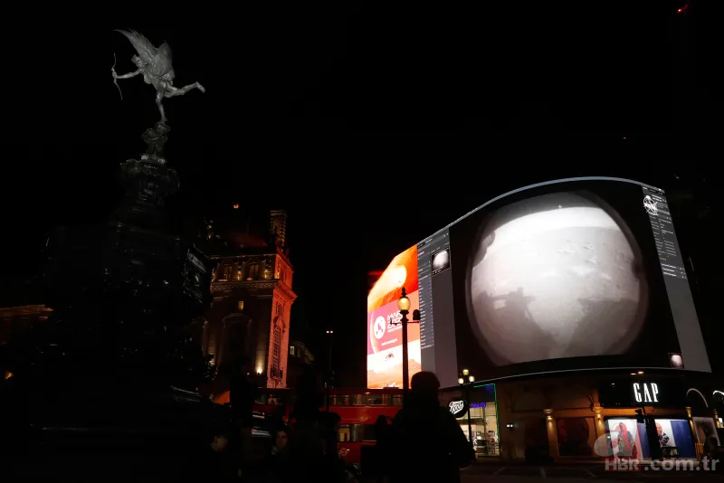 Perseverance Mars’a iniş yaptı! NASA ilk fotoğrafı paylaştı 12