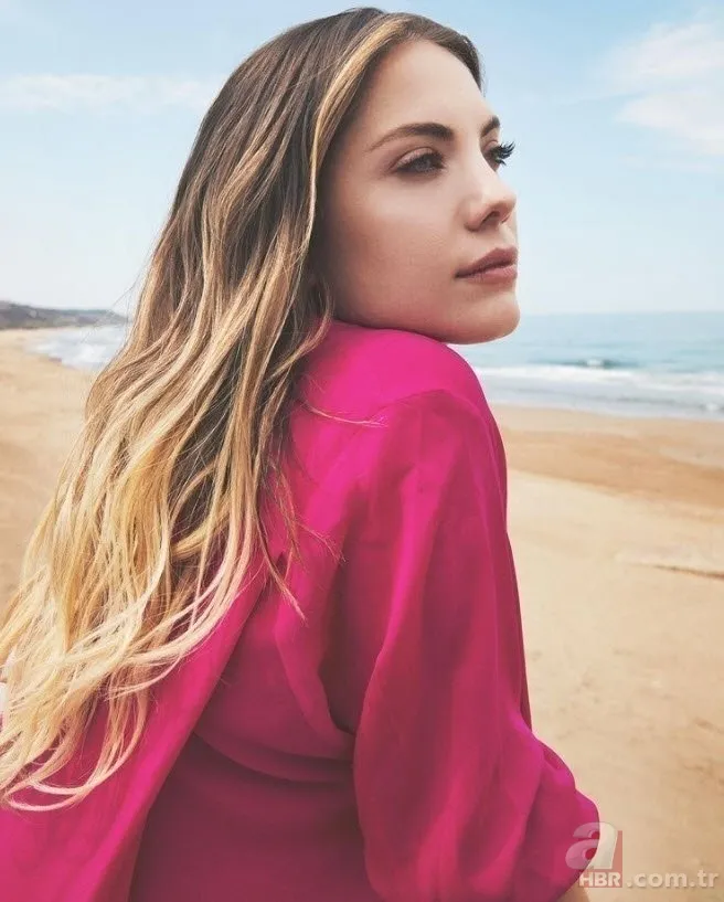 Bir Zamanlar Çukurova’nın Betül’ü İlayda Çevik güzelliğiyle hayran bıraktı! Fotoğrafına beğeni yağdı 10