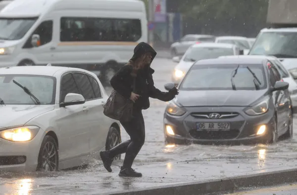 24 ilde alarm! Ankara ve İzmir için kritik uyarı: Tüm izinler iptal