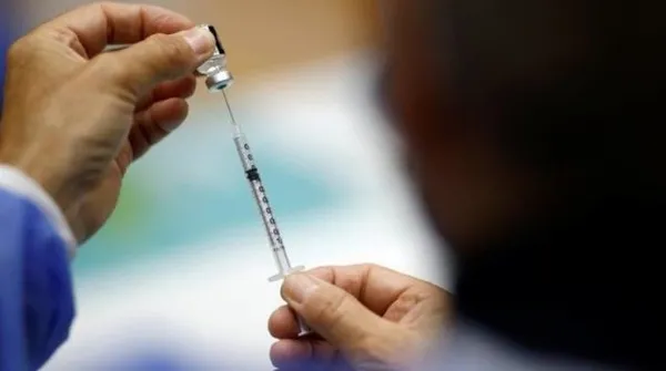 Sağlık Bakanı Fahrettin Koca’dan flaş koronavirüs aşısı açıklaması! 1 milyon sağlık çalışanı 45 günde aşılandı