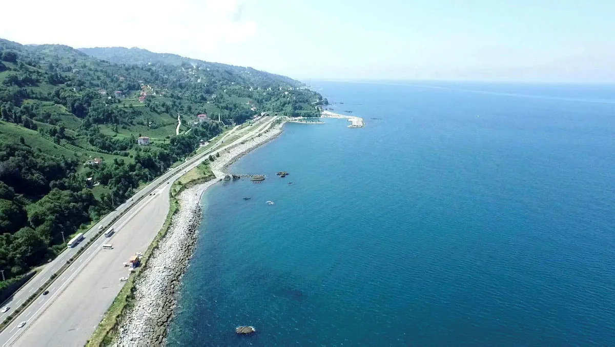 Rize-Artvin Havalimanı'nda deniz dolgusu başladı