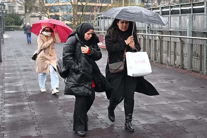 1743909473754.jpg Sıcaklıkların düşmesiyle bazı illerde kar yağışı da görülecek (AA)