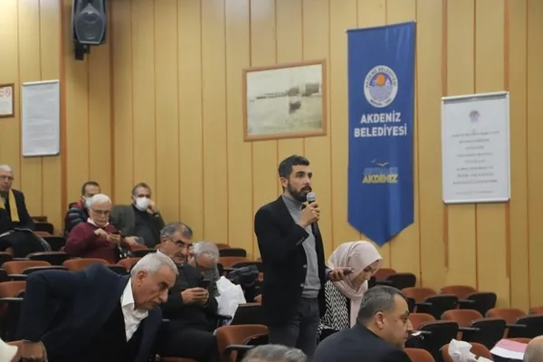 HDP’li Özgür Çağlar’dan skandal sözler: Askeri operasyonların olmadığı bir yıl diliyorum! CHP’liler sessiz kaldı