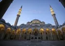 Camiler bayram namazında boş kaldı!