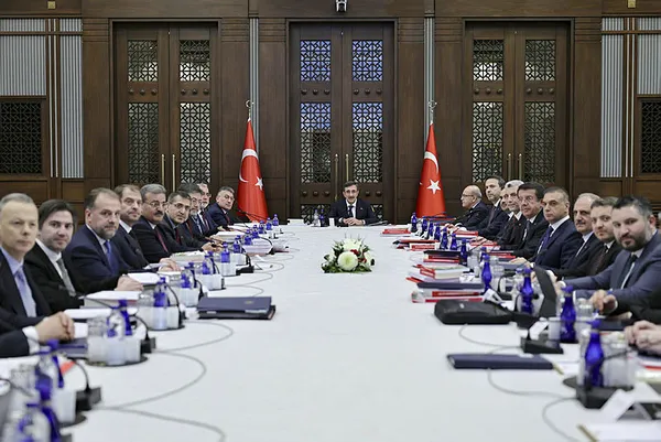 ekonomi-koordinasyon-kurulu-cumhurbaskani-yardimcisi-cevdet-yilmaz-baskanliginda-toplandi-1701169075718.jpg Ekonomi Koordinasyon Kurulu toplantısı sonrası flaş açıklama - 2