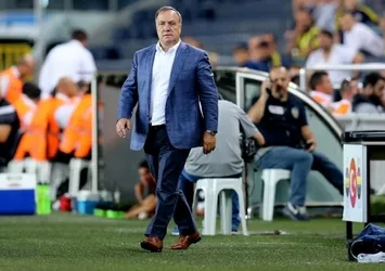 Dick Advocaat yüklenme yapamıyor