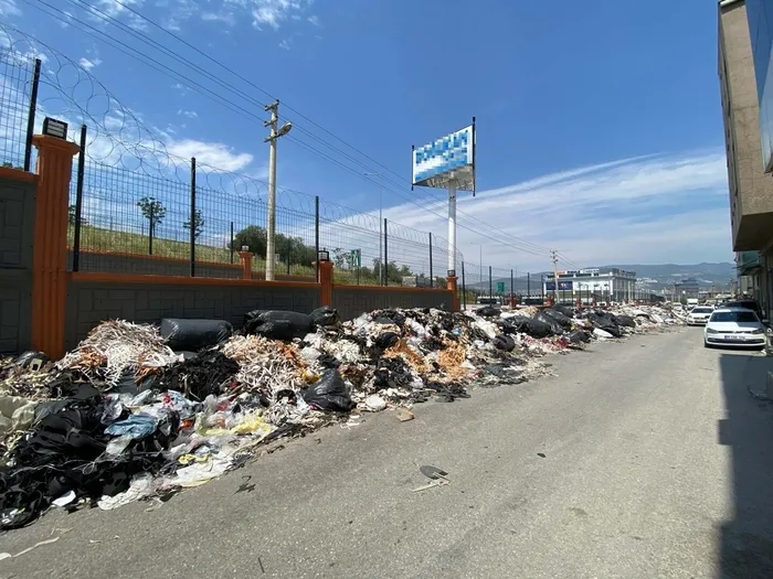 İzmir çöpte kilitlendi! CHP’li başkanlardan Büyükşehir’e isyan