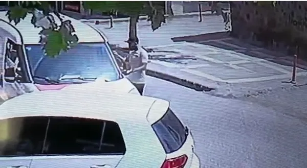 1684504334999.jpg Bu kadarı da "pes" dedirtti! Pişkin hırsız herkesin gözü önünde... - 1