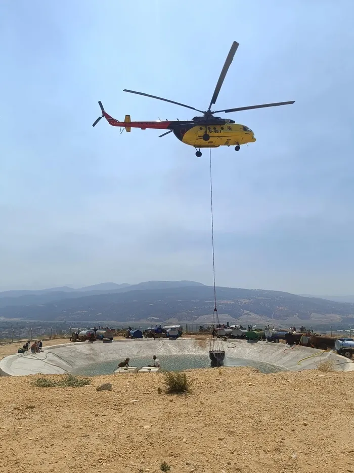 denizlide-yangin-alevlerle-canhiras-mucadele-1756568236962.jpg Fotoğraf (İHA)