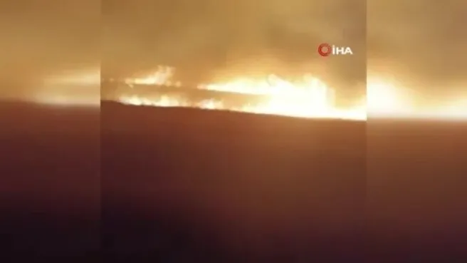 Konya’da arpa ekili arazi alev alev yandı