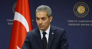 Türkiye’den Fransız Bakan Drian’e sert cevap