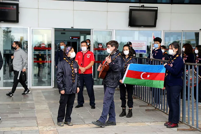 Azerbaycan temsilcisi Karabağ, Sivas'ta "Çırpınırdı Karadeniz" şarkısıyla karşılandı - 1