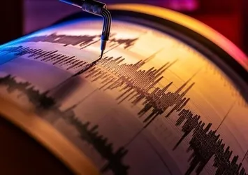 Ege açıklarında 4.8 büyüklüğünde deprem!