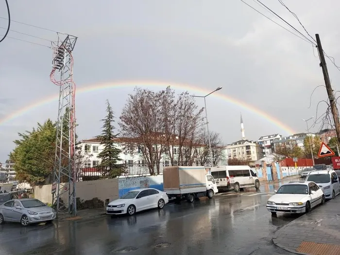 İstanbul'da mest eden gökkuşağı manzarası - 1
