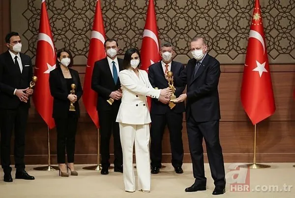 Başkan Erdoğan ödülleri sahiplerine verdi! Turkuvaz Medya’nın gurur günü